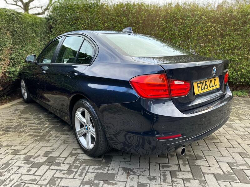 View BMW 3 SERIES 2.0 320i SE Saloon