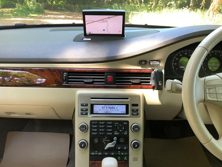 VOLVO S80