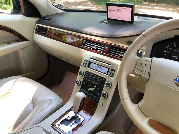 VOLVO S80