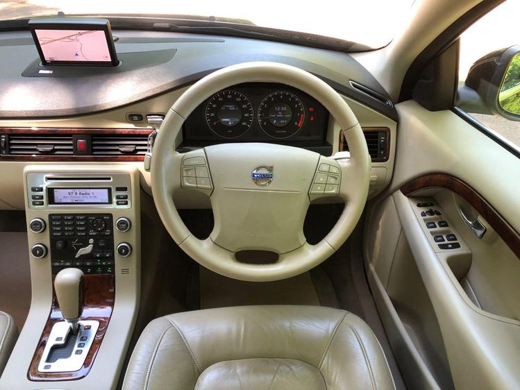 VOLVO S80