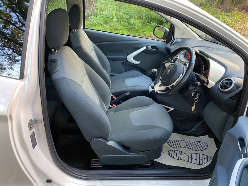 FORD KA